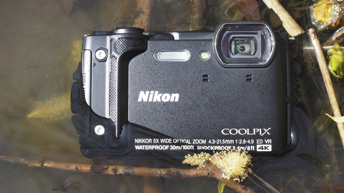 Nikon Coolpix W300 Review 