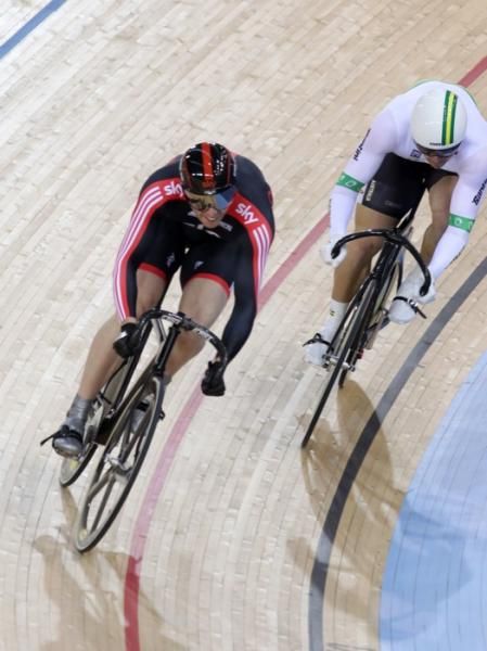 Matt Crampton comes down towards Shane Perkins but the Aussie was DQ'ed for entering the sprint lane while Crampton was in it.