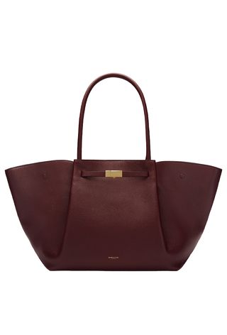 Demellier The New York in Burgundy Small Grain 