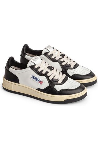 Medalist Low Sneaker