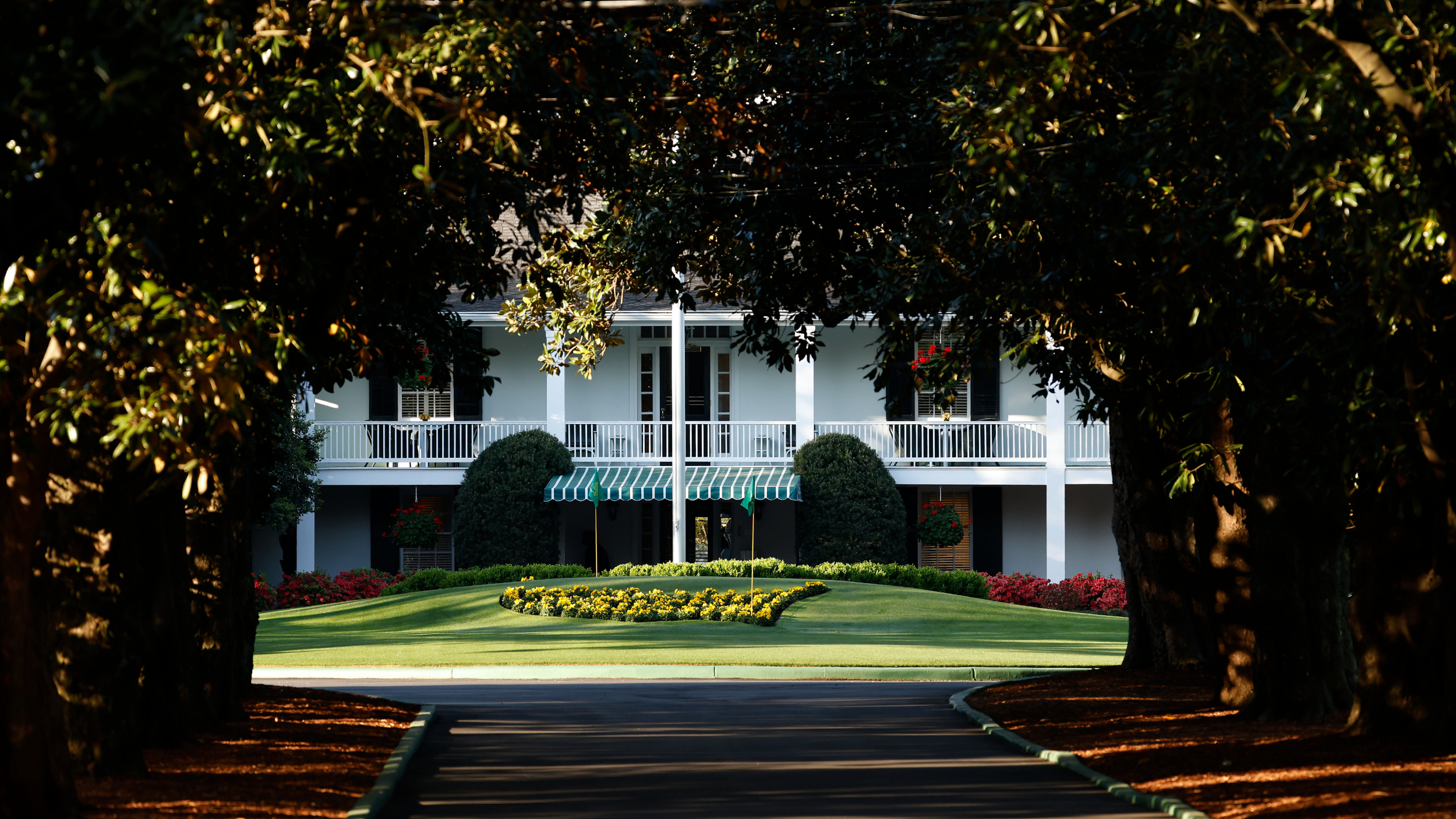 The Augusta National clubhouse from Magnolia Lane