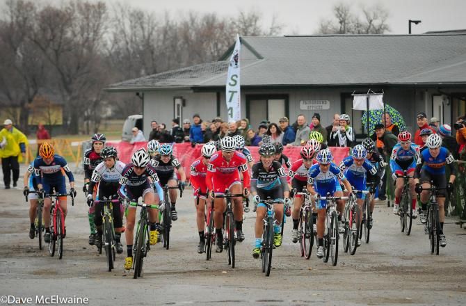 Elite Women&rsquo;s start took place in light rain