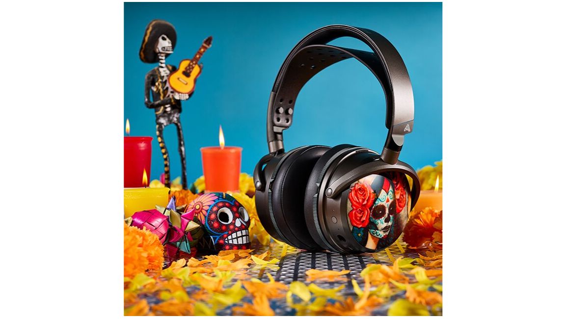 One of the new designs of the Audeze Maxwell 2 ReSkin earcup covers