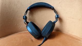 Studio monitoring headphones: Rode NTH-100
