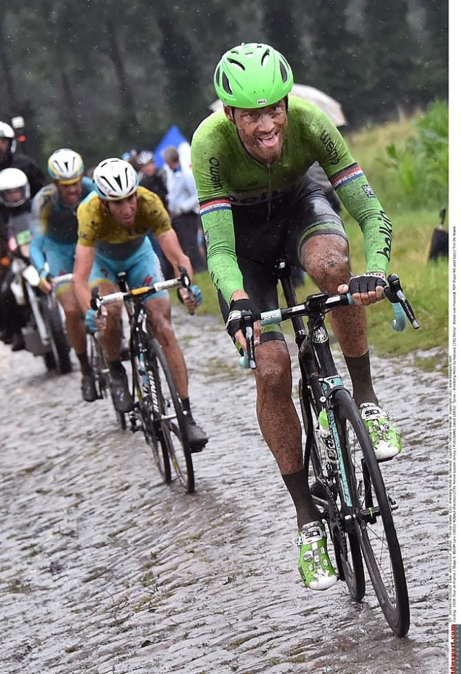 Lars Boom leads yellow jersey Vincenzo Nibali
