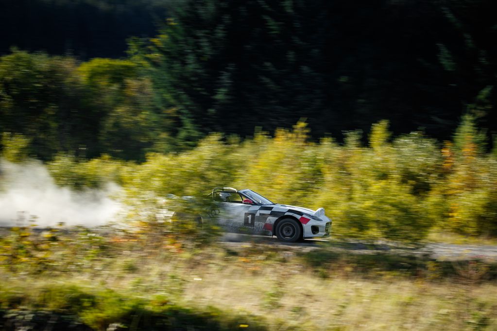 Jaguar F-Type rally