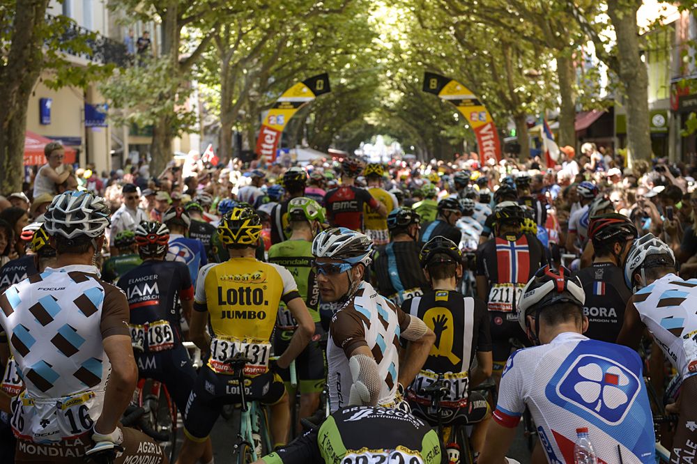 Riders line up in Digne-les-Bains, stage 17 at the Tour de France