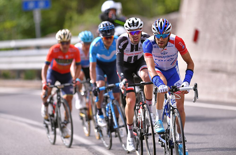 Thibaut Pinot (Groupama-FDJ) leads the chase at stage 15 at the Giro d'Italia