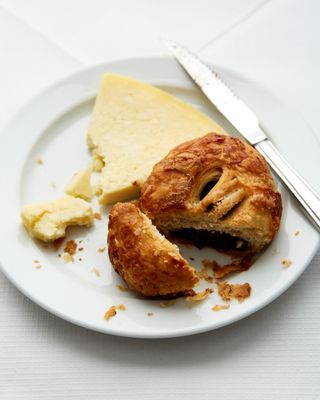 St John restaurant plate of Lancashire cheese and Eccles cake
