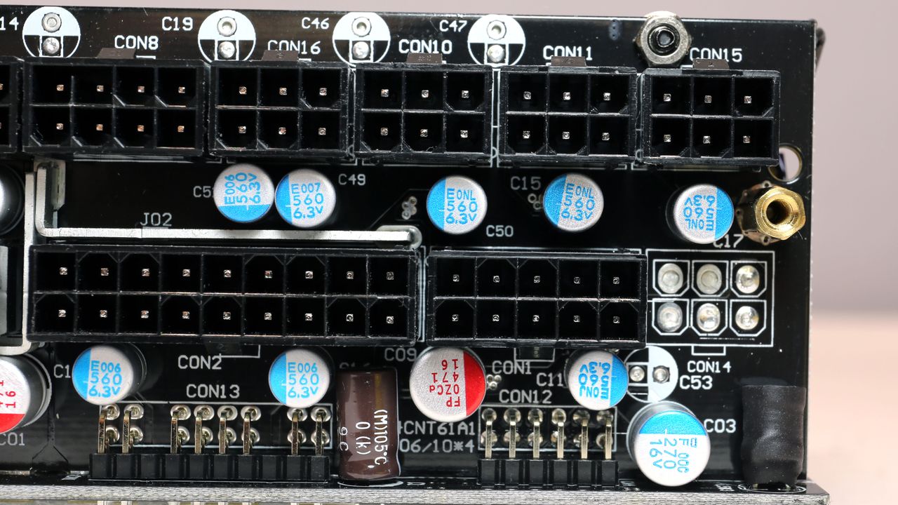 EVGA 750 G6