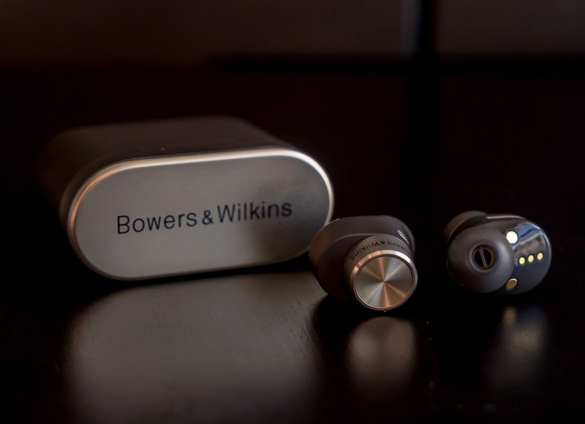 Bowers Wilkins Pi7 Hero