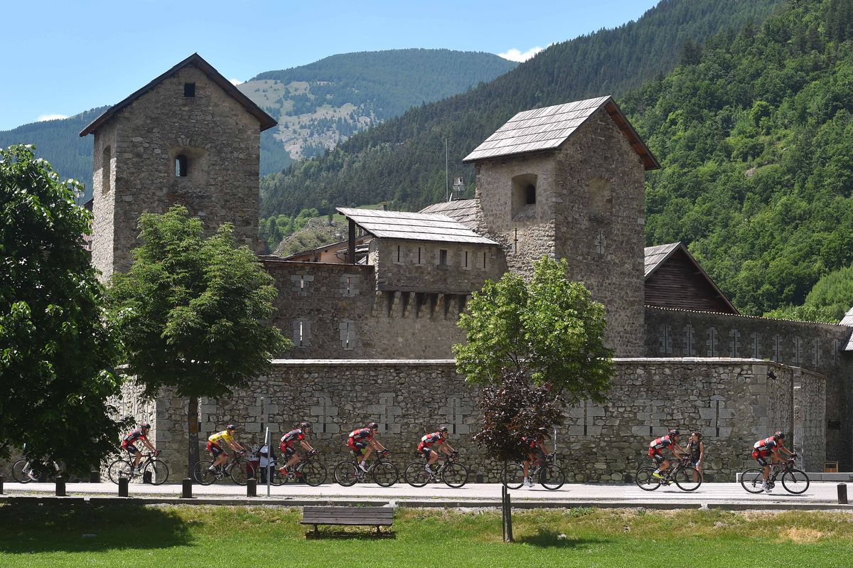 BMC lead the peloton