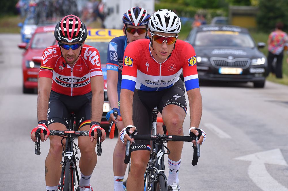 Niki Terpstra (Etixx-QuickStep) leads Dimitri Claeys (Wanty-Groupe Gobert) and Thomas De Gendt (Lotto Soudal) in the early break.