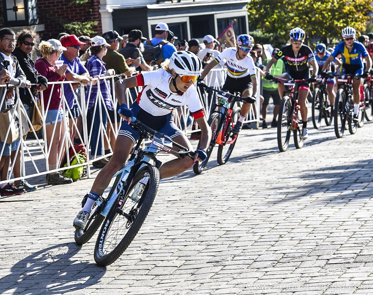 Jolanda Neff (Trek Factory Racing XC) attacked from the start