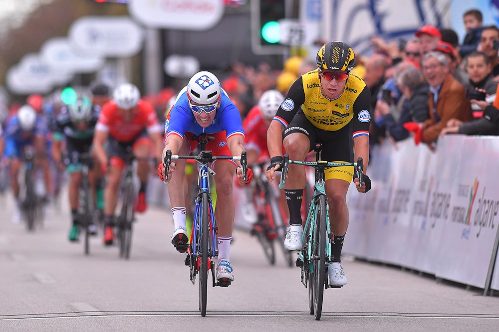 Dylan Groenewegen beats Arnaud Demare to win stage 1 at Volta ao Algarve