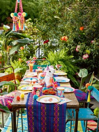Talking Tables Boho Cups Llama And Floral Plates Napkins Llama Pinata Pom Pom Food Picks And Table Lights