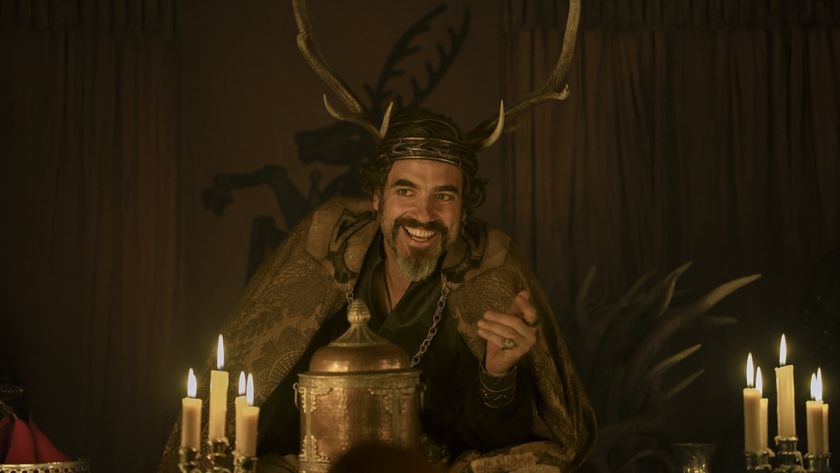 Lyonel Baratheon watching the dancing in his pavilion in A Knight of the Seven Kingdoms 1x01