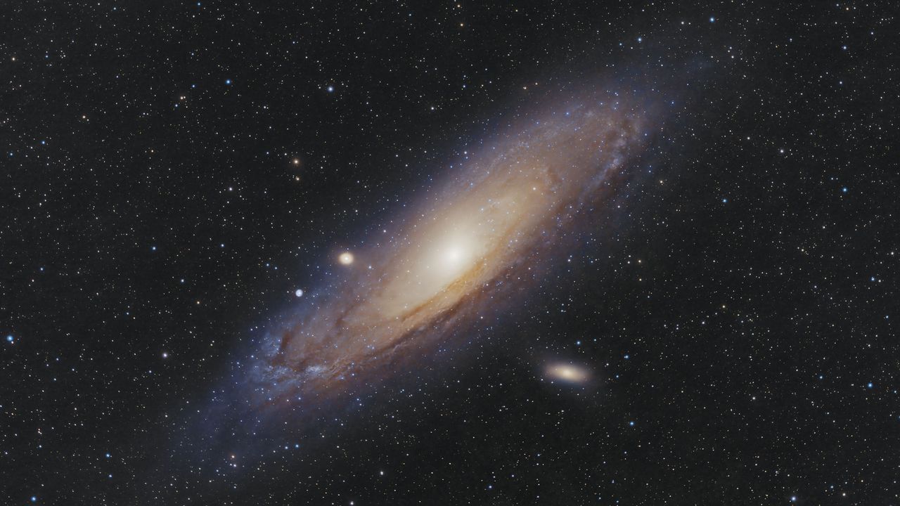 The Andromeda galaxy (M31) as imaged by the Vaonis Vespera II - X edition.