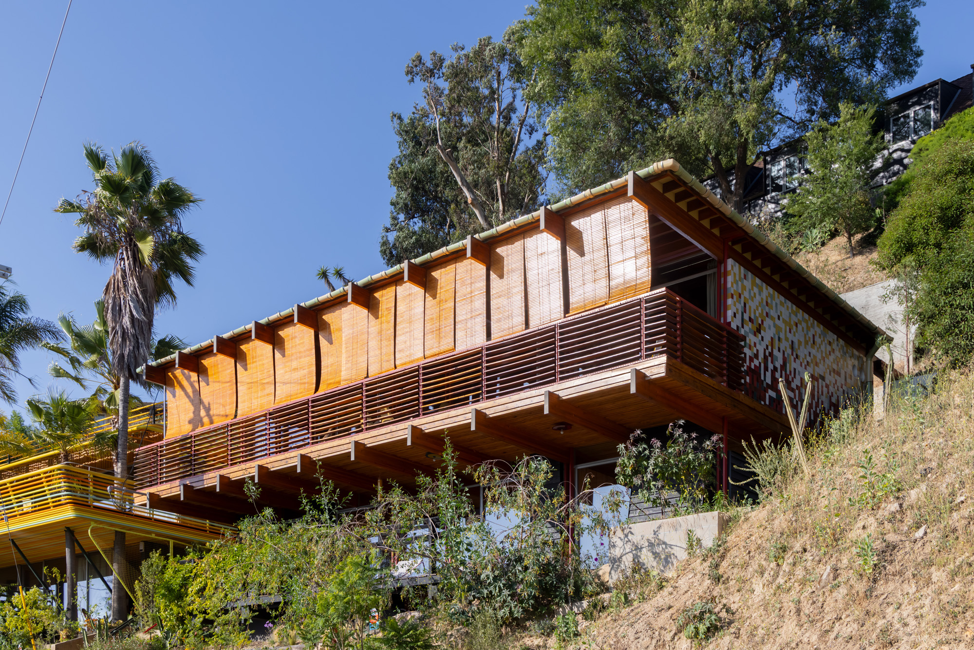 Cano House, a colour orthogonal home nestled in a los angeles hill
