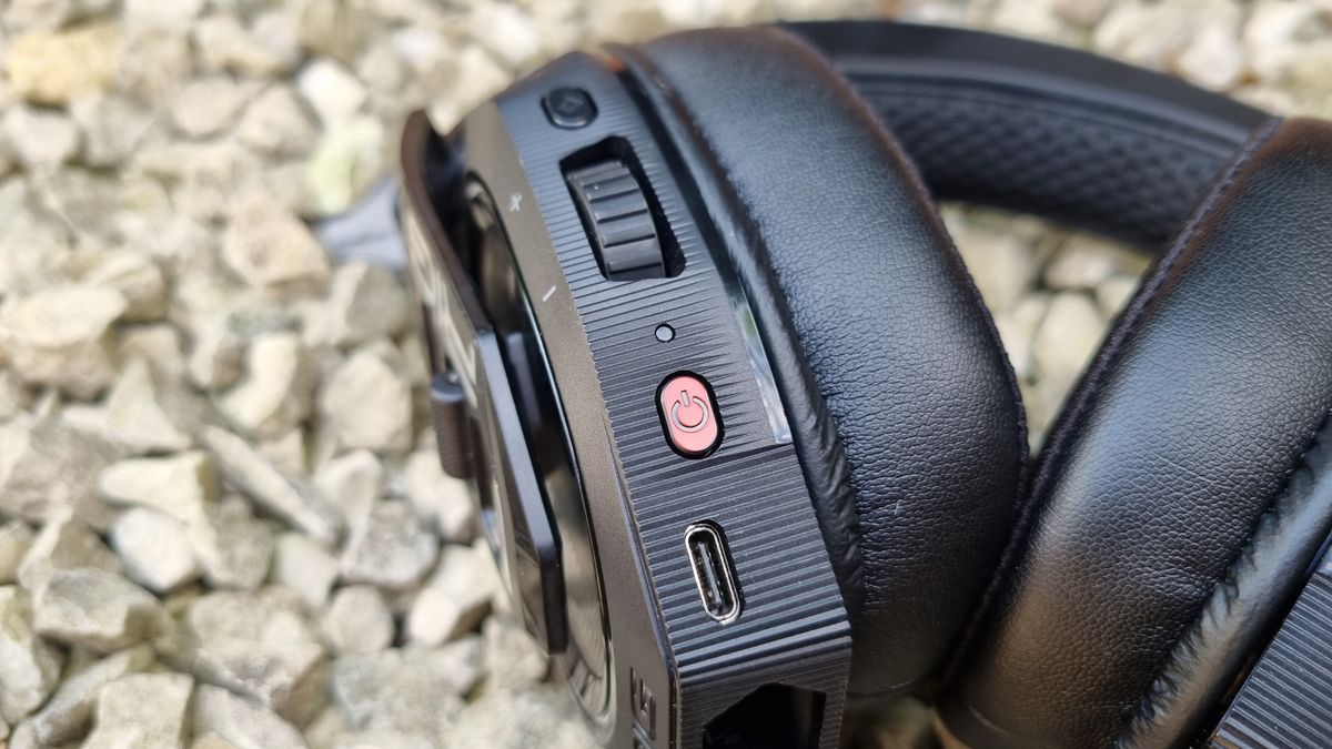 The left earcup controls of the Nacon Rig 900 Max HS