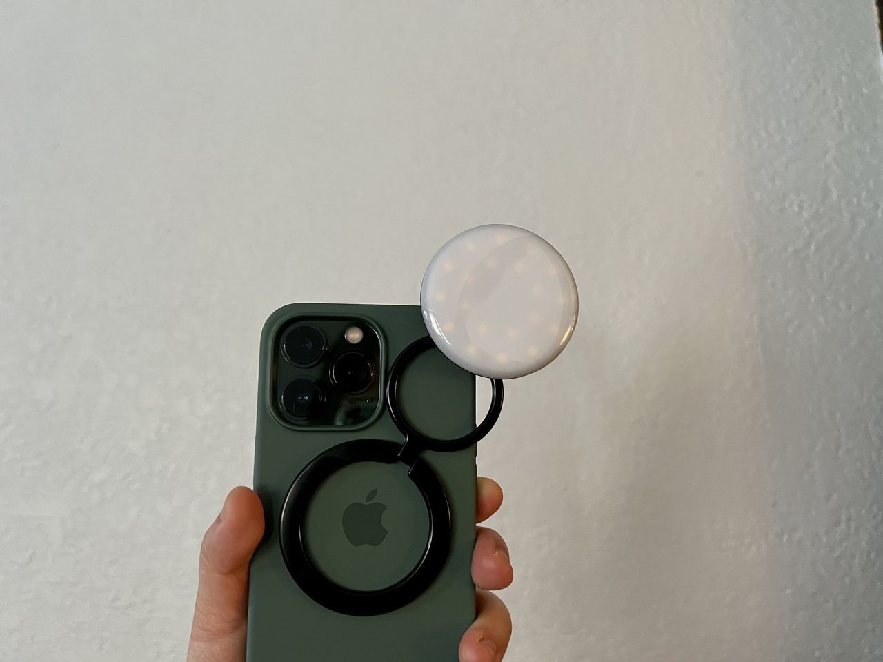 Sonix Maglink Pop Up Selfie Light Rear