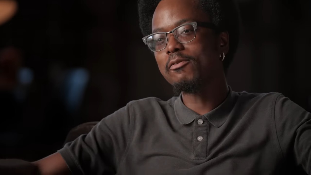 Ron Taylor talking to the camera in Funny AF with Kevin Hart.