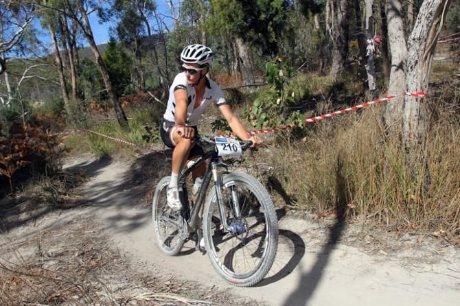 Samuel Gaze leads the U19 men's race