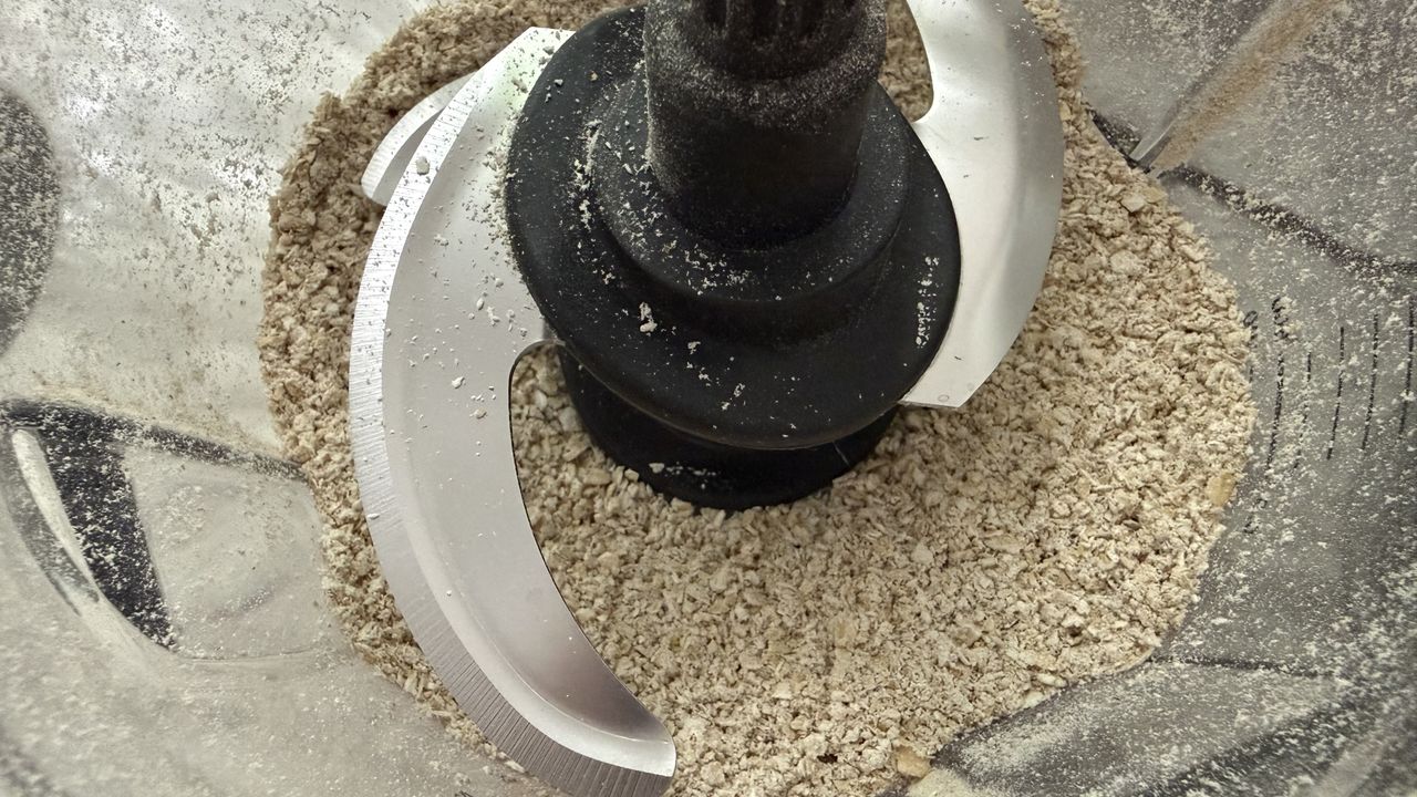 Ninja CrushBOSS making oat flour