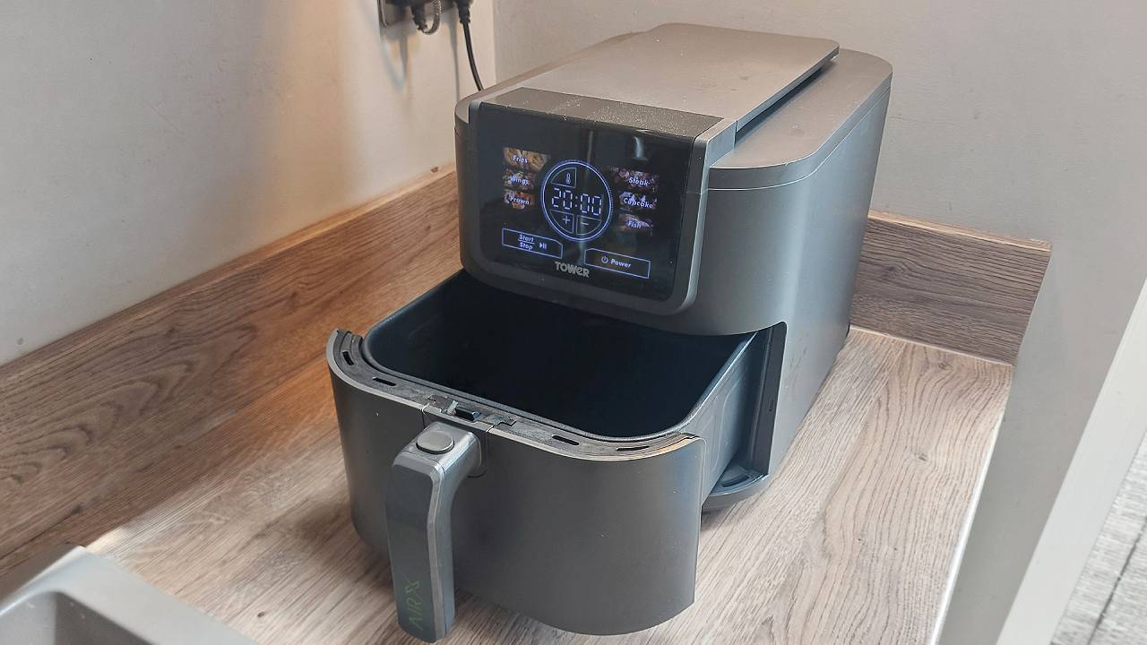 Tower AIRX AI air fryer