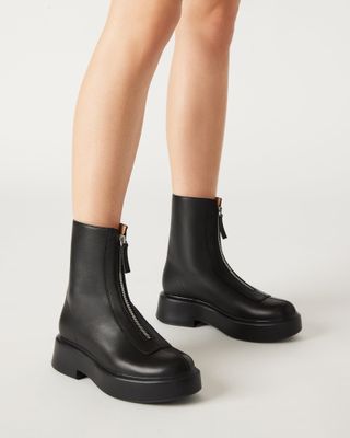 Steve Madden, Jones Black Leather