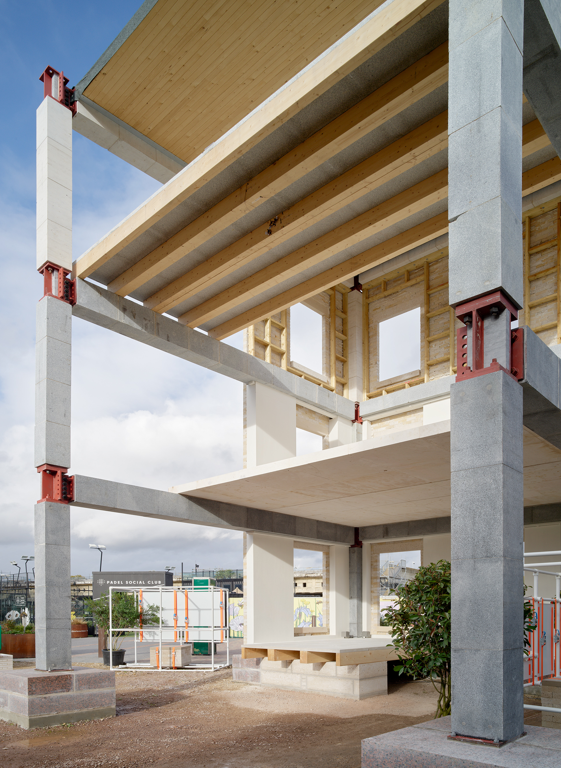 Stone Demonstrator, a sample showcase to exhibit building with stone