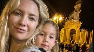 Kate Hudson on vacation in Sicily