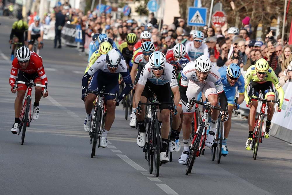 Team Sky lead home Chris Lawless on stage 3 of Settimana Internazionale Coppi e Bartali