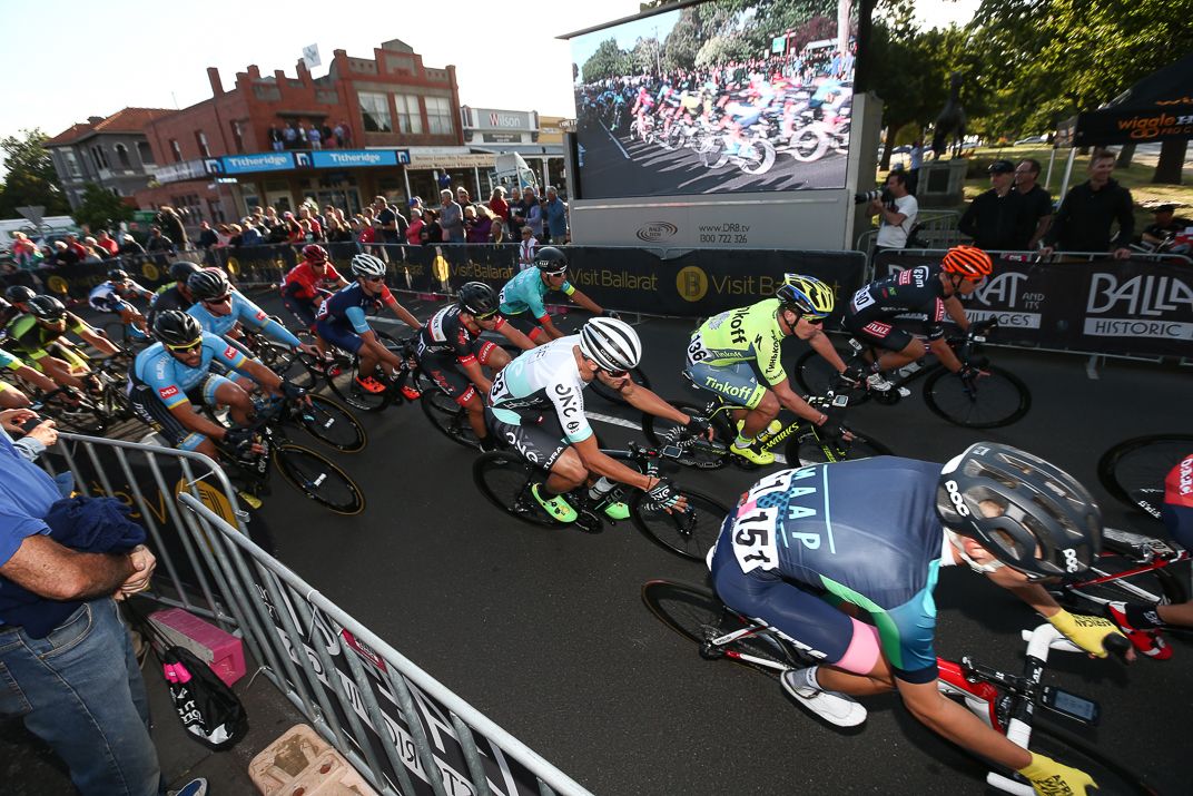 Huge crowds turned out the men's criterium
