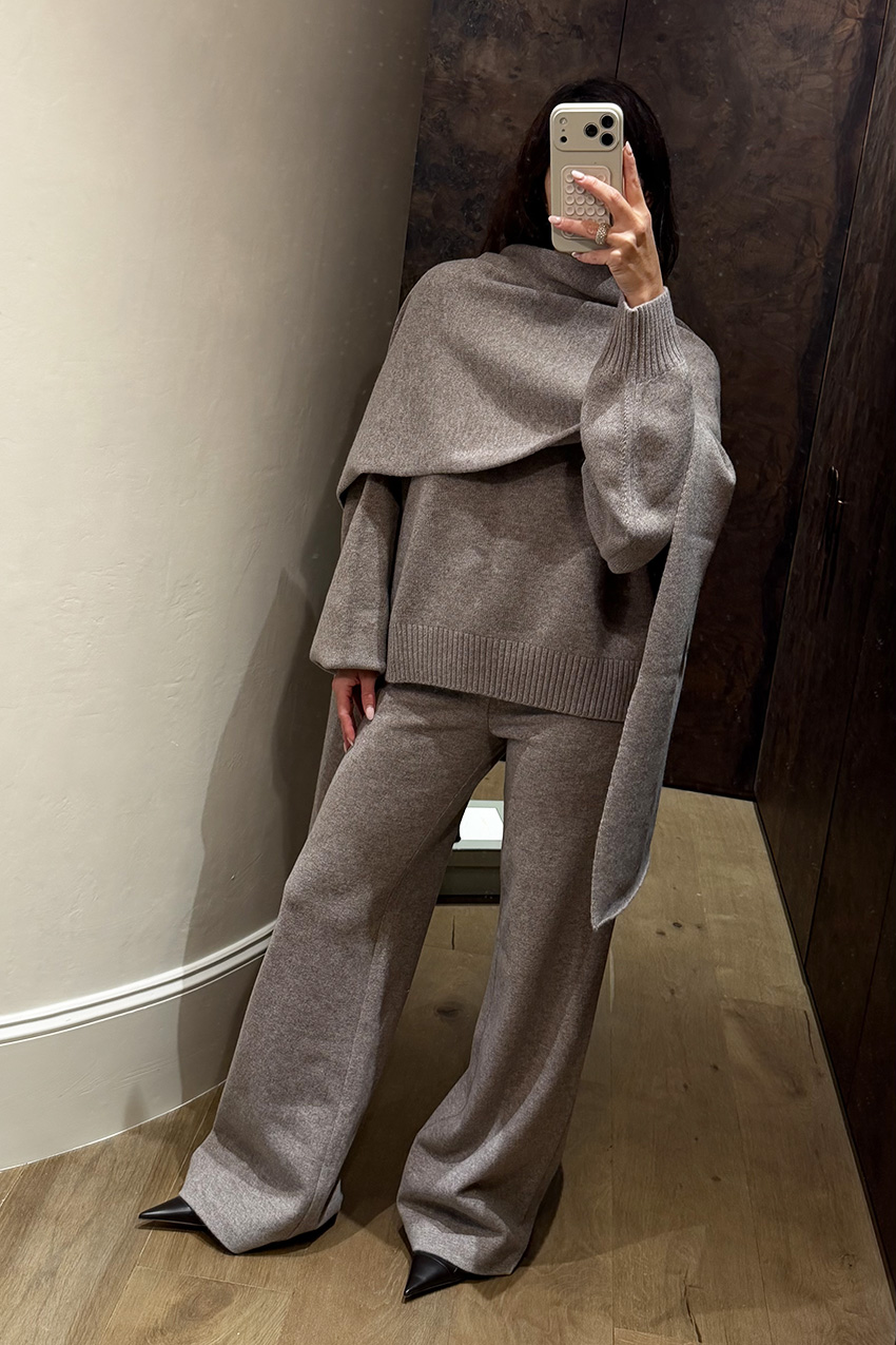 Bettina Looney wearing a matching set.