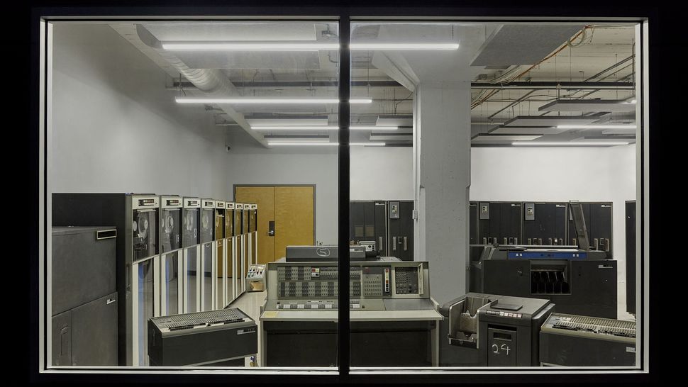 IBM 7090 Mainframe up for auction with a value up to $60,000 — over ...