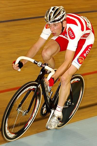 M&oslash;rk&oslash;v on the attack in Los Angeles.