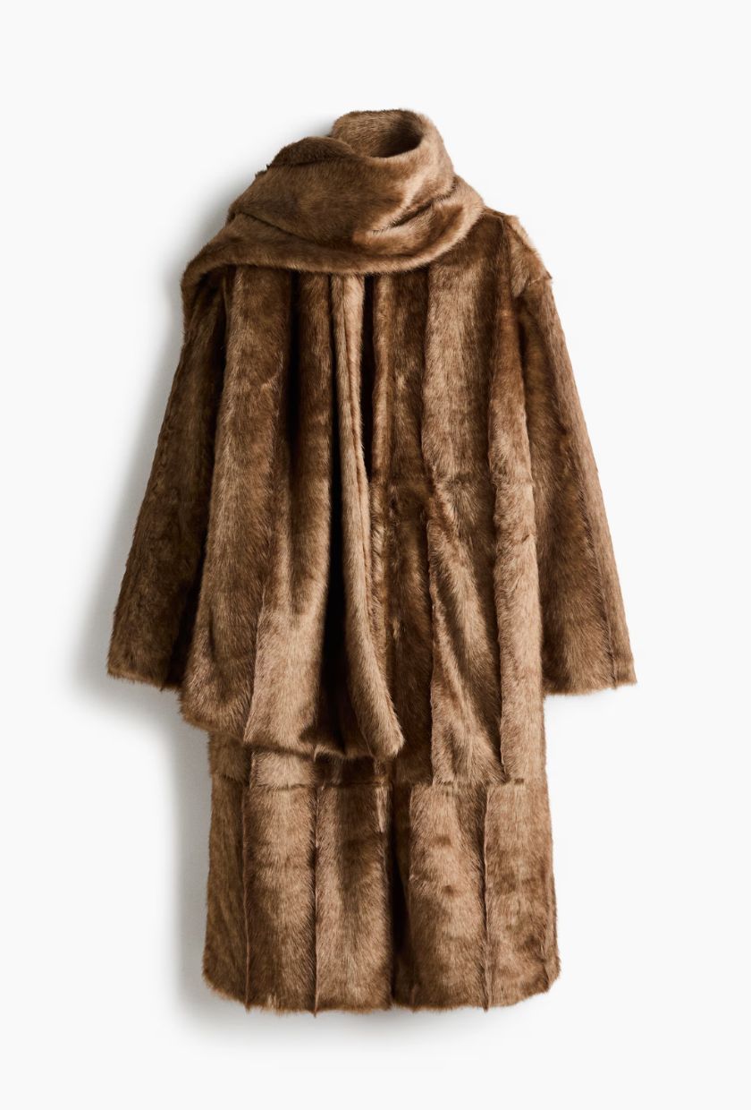 An image of a H&amp;amp;M fur coat.