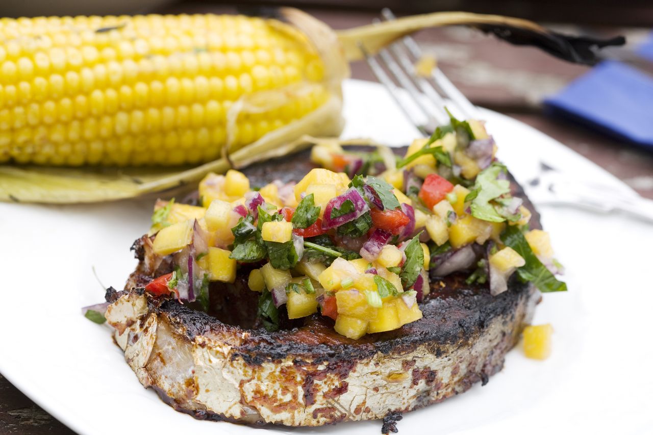 tuna steak with mango salsa