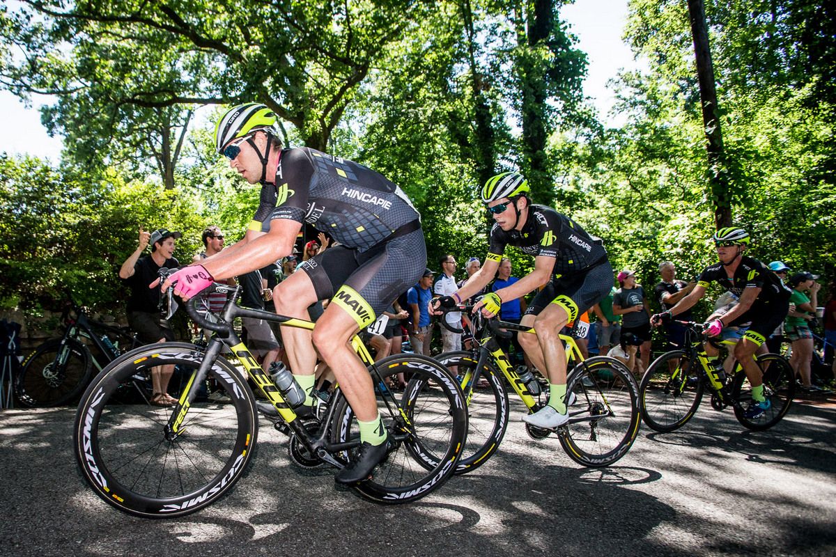 The Holowesko team leads the field up the climb