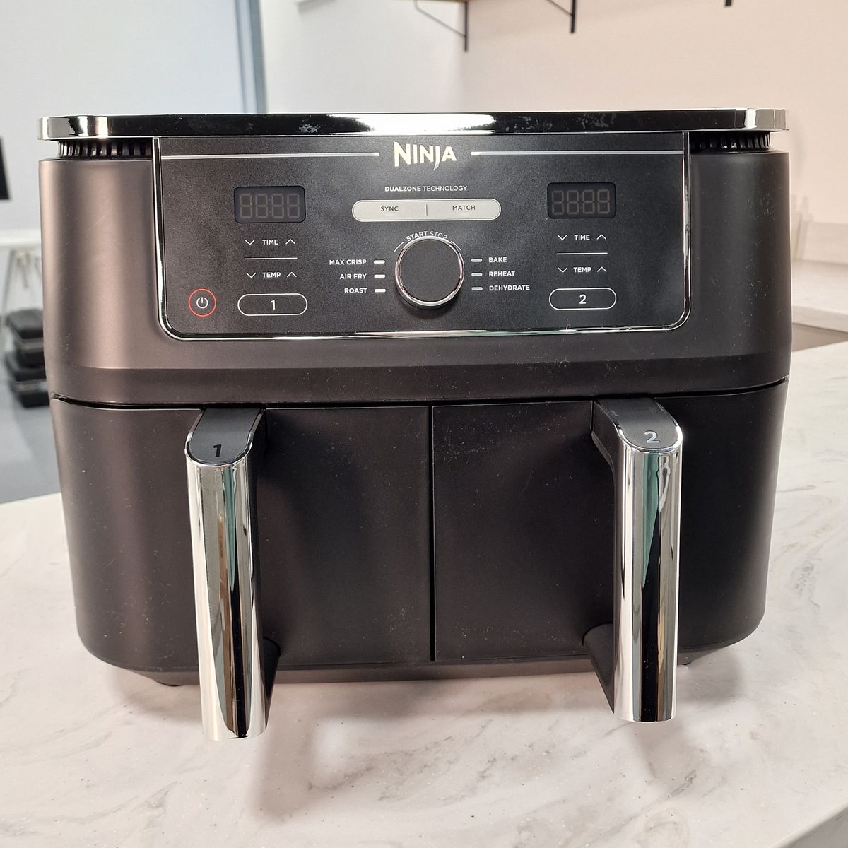 Is the sellout Ninja Foodi MAX Dual Zone AF400UK air fryer any good? We ...