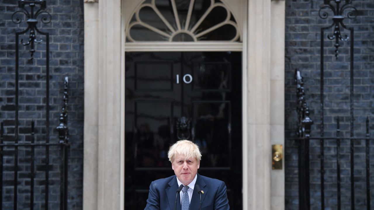 Boris Johnson makes his resignation speech outside 10 Downing Street 