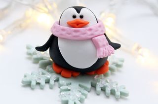 Penguin cake decorations