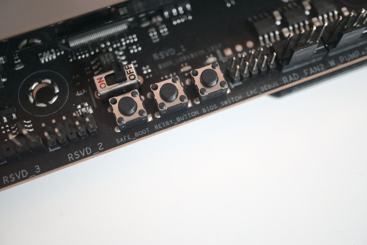 ASUS ROG X570 Crosshair VIII Extreme