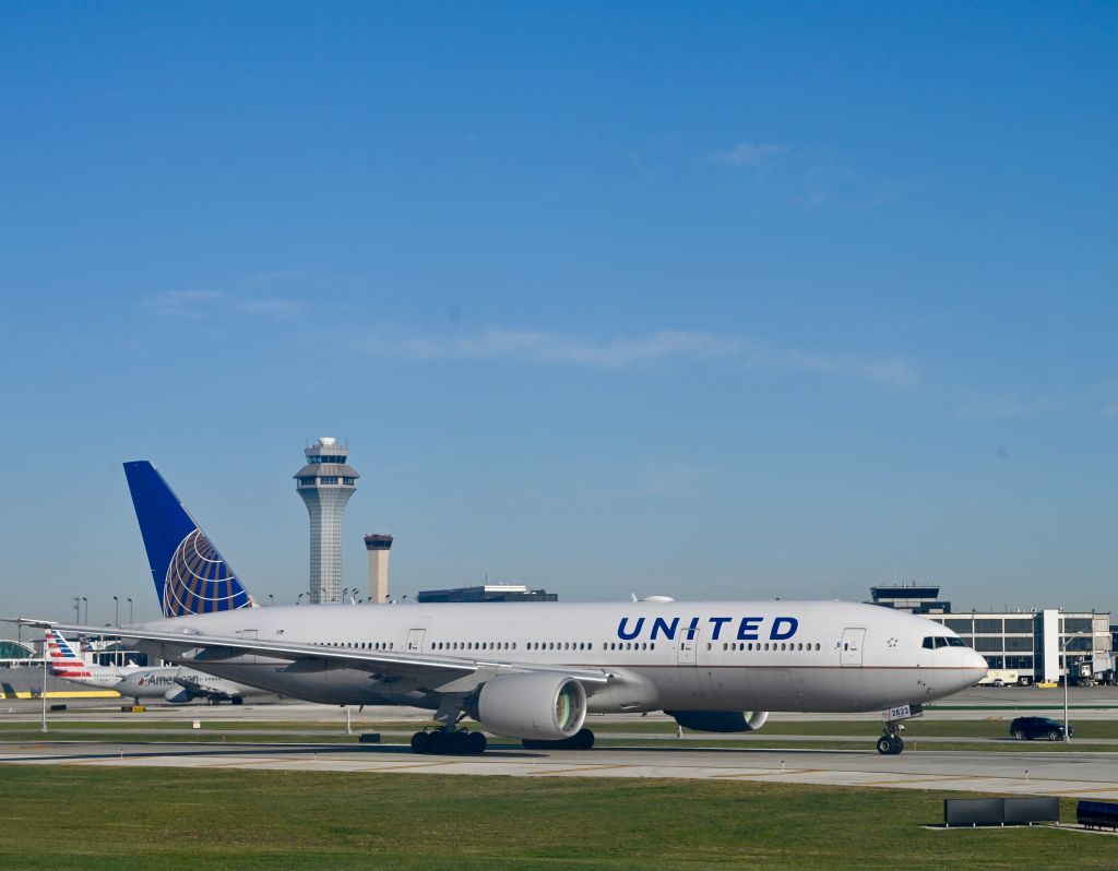 United Airlines plane.