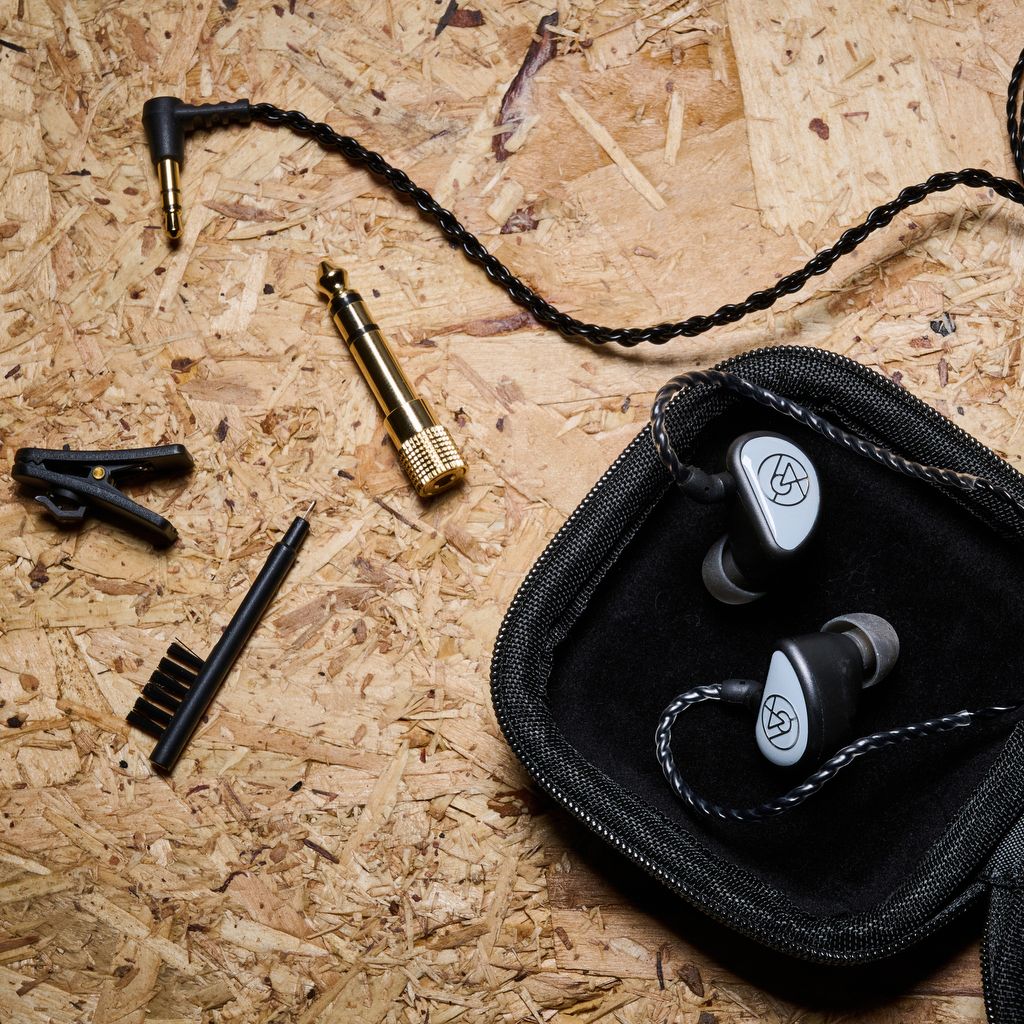64 audio Aspire 1