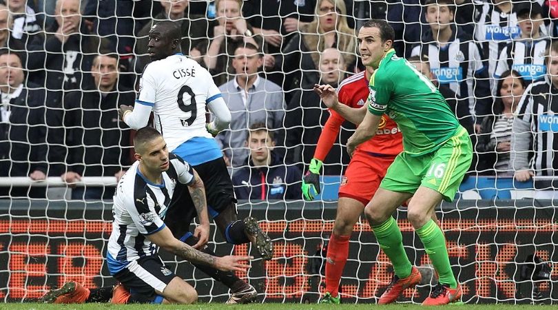 Newcastle United&#039;s Serbian striker Aleksandar Mitrovic (L) receives a knock to the head during the English Premier League football match between Newcastle United and Sunderland at St James&#039; Park in Newcastle-upon-Tyne, north east England on March 20, 2016. The game finished 1-1. / AFP / LINDSEY PARNABY / RESTRICTED TO EDITORIAL USE. No use with unauthorized audio, video, data, fixture lists, club/league logos or &#039;live&#039; services. Online in-match use limited to 75 images, no video emulation. No use in betting, games or single club/league/player publications. / (Photo credit should read LINDSEY PARNABY/AFP via Getty Images)