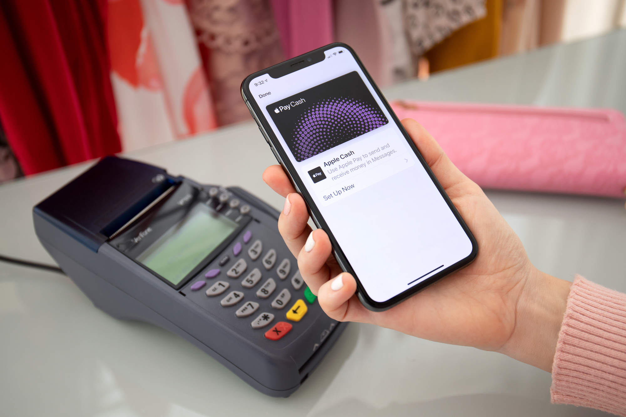 Apple pay iphone deals 8