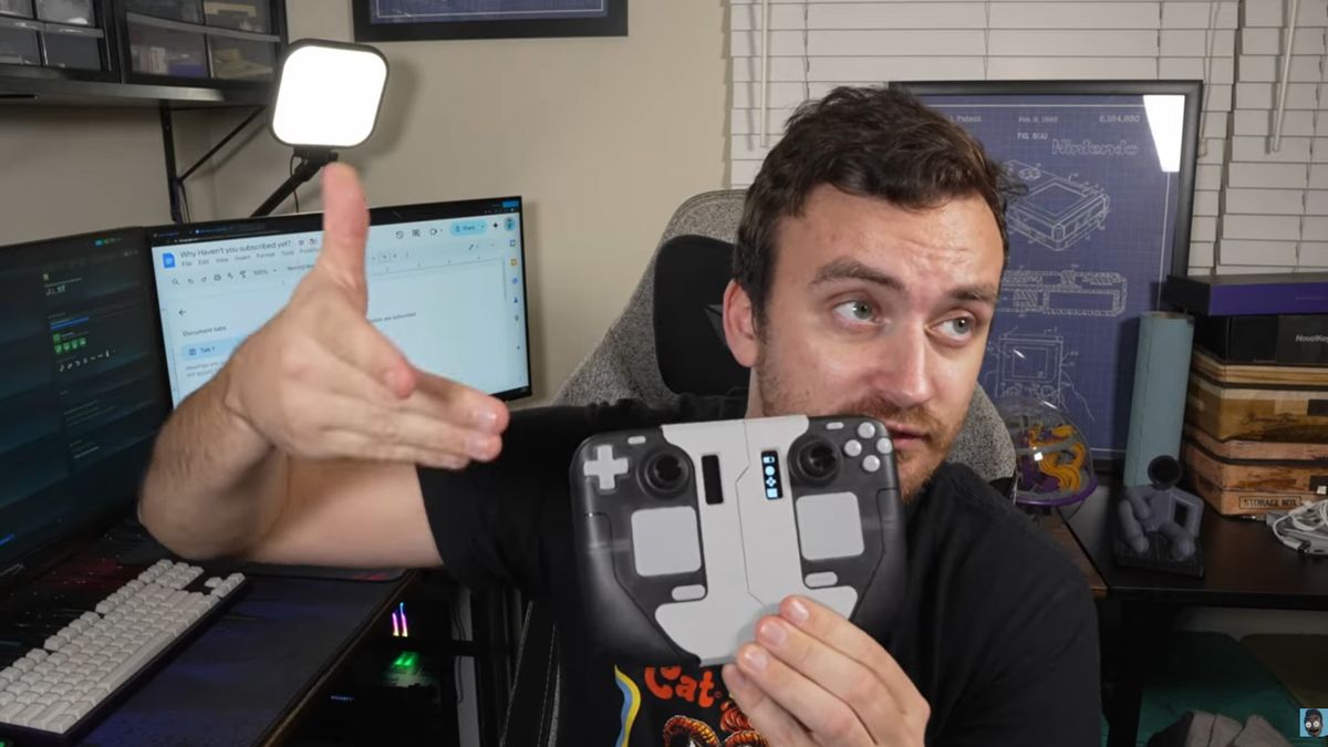 Open source Steam Controller-a-like is a beast with new screens and gyro controls: 'there's so much more I can add' says creator