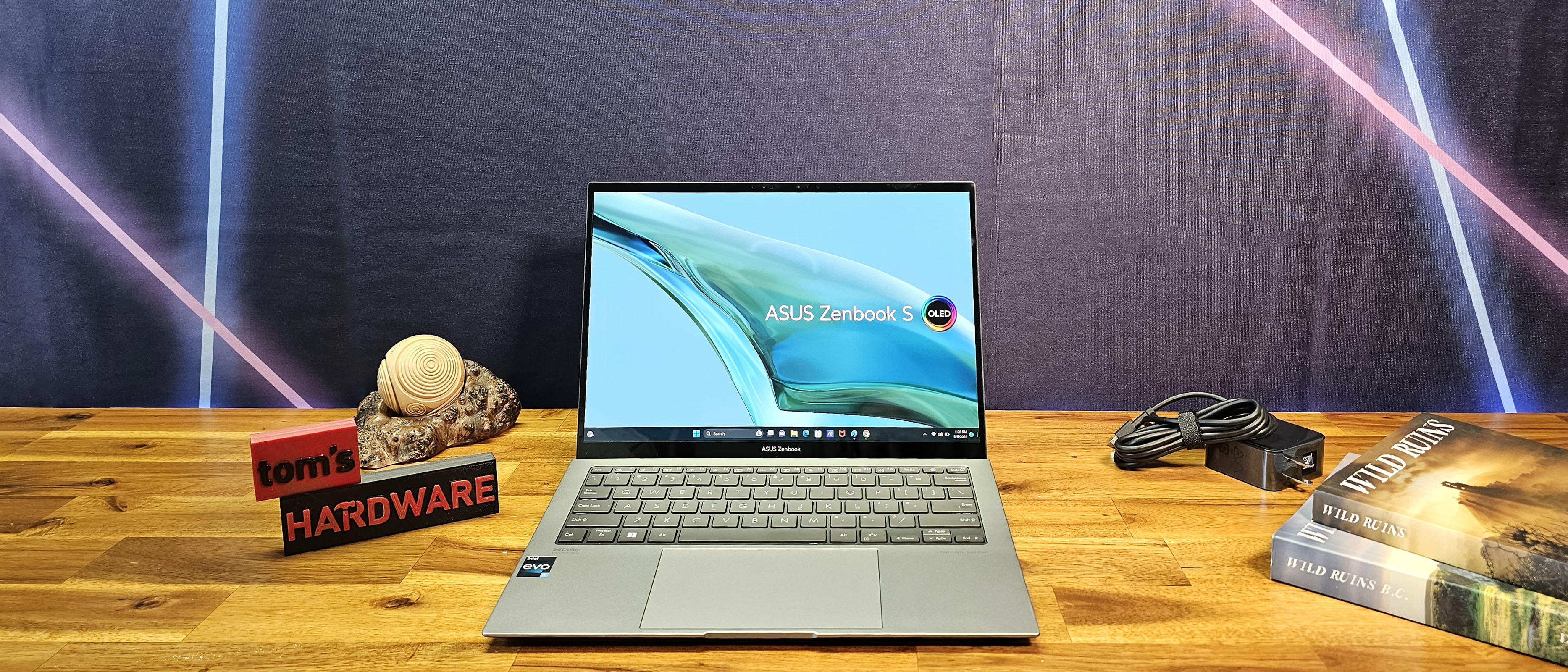 Asus ZenBook 13 Review - A compact 13-inch laptop with a fast